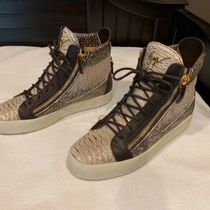 Giuseppe Zanotti High Top Sneaker